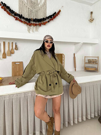Kruvaze Yaka Düğmeli Kemerli Cepli Apoletli Kuşaklı Trençkot