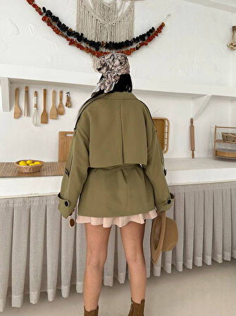 Kruvaze Yaka Düğmeli Kemerli Cepli Apoletli Kuşaklı Trençkot