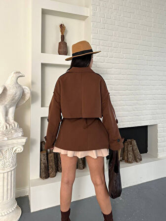 Kruvaze Yaka Düğmeli Kemerli Cepli Apoletli Kuşaklı Trençkot