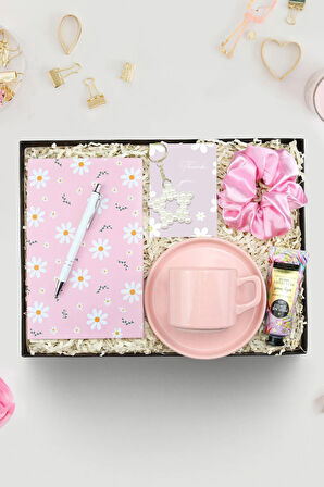 Papatya Baskılı Defter &Beyaz Tükenmez Kalem & Fincan & Anahtarlık & Toka & El Kremi Hediye Seti