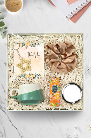 El Aynası & Çömlek Kupa & Mini Kolonya & Saten Toka & Bambu Yıldız Anahtarlık Hediye Seti