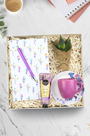 Beyaz Çiçekli Defter & Mor Tükenmez Kalem & Mor Kahve Fincan & Canlı Sukulent & El Kremi Hediye Seti