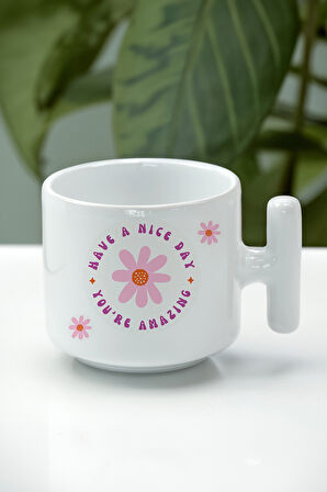 Pembe Papatya Defter & El Çantası & T Kupa & Beyaz Tükenmez Kalem & Beyaz Çiçekli Fular Hediye Seti