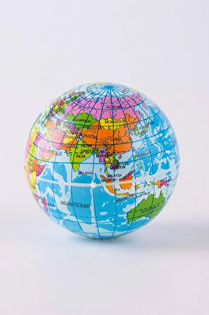 23 Nisan Tasarımlı Termos & Dikim Kiti & Stres Topu & Kart Oyunu & Türk Bayrağı Hediye Seti