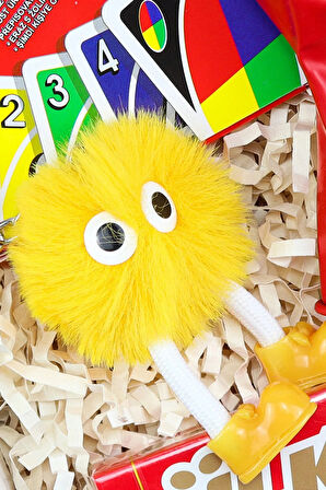 Türk Bayraklı Balon & Ülker Napoliten Çikolata & UNO Kart Oyunu & Peluş Figür Anahtarlık Hediye Seti