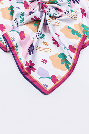 Pembe Metal Kutulu Mum & Pembe Fincan & Beyaz Çiçekli Fular & Eyüp Sabri Tuncer El Kremi Hediye Seti