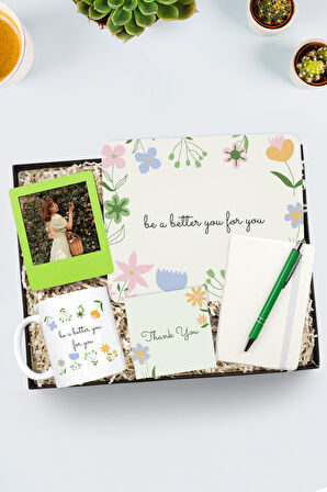 Çiçekli Mouse Pad & Kupa & Yeşil Mini Çerçeve & Yeşil Tükenmez Kalem & Beyaz Not Defteri Hediye Seti