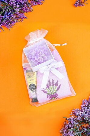 Özel Kesesinde Mutfak Havlusu & Eyüp Sabri Tuncer El Kremi & Lotus Mum Hediye Seti