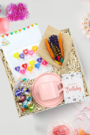 Pembe Fincan & Kurutulmuş Çiçek Buketi & Lavi Çikolata & Happy Birthday Mum Hediye Seti