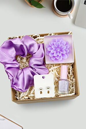 Saten Toka & İnci Küpe & Pastel Oje & Lotus Çiçeği Mum Hediye Seti