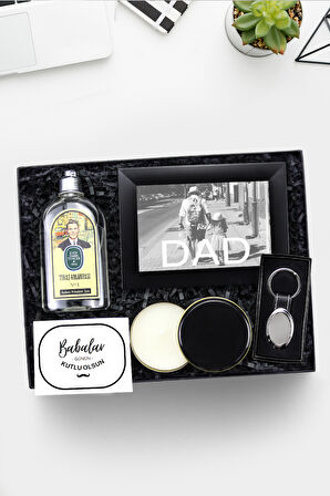 Siyah Çerçeve & Gümüş Renk Anahtarlık & Siyah Metal Kutulu Mum & Tıraş Kolonyası Hediye Seti