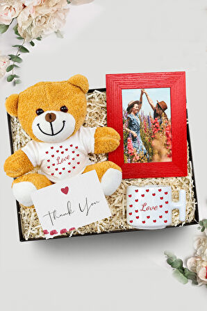 Tasarımlı Peluş Ayıcık & Kırmızı Çerçeve & T Kupa Hediye Seti