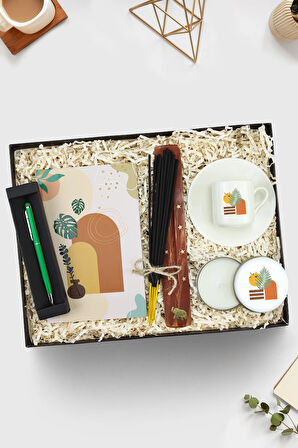 Tasarım Defter & Yeşil Touch Pen & Fincan & Tasarım Beyaz Metal Kutulu Mum & Çubuk Tütsü Hediye Seti