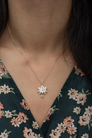 925 Ayar Aquamarin Taşlı Manolya Çiçeği  Kolye Kadın Gümüş Kolye