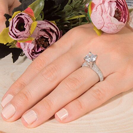 Swarovski Eyfel Modeli Üst Kalite Tektaş Gümüş Yüzük