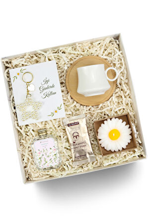 Tek İçimlik Mehmet Efendi Türk Kahvesi & Papatya Mum & İnci Anahtarlık & Kolonya Hediye Seti