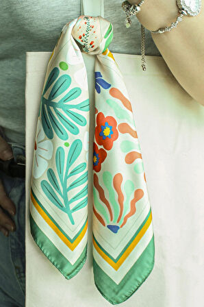 Tasarım Fular & Kupa & Matara Hediye Seti