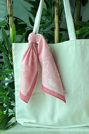 Pembe Fincan & Fular & Türk Kahvesi & Bardak Mum & Kolonya Hediye Seti