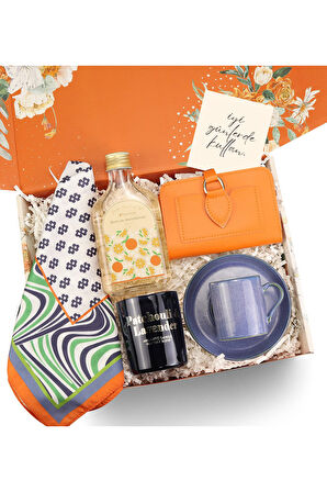 Kadın Cüzdan & Porselen Fincan & Kolonya & Rakle Mum & Fular Hediye Seti