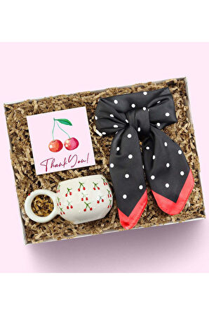 El Yapımı Kupa & Puantiyeli Fular Hediye Seti