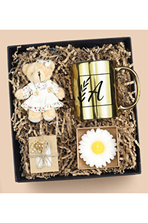 Kişiye Özel Gold Kupa & Ayıcık Anahtarlık & Mum & Mini Sabun Hediye Kutusu