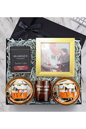2 Adet Porselen Fincan & Mum & Çerçeve & Türk Kahvesi Hediye Seti