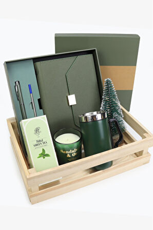 Ahşap Kasada Mutlu Yıllar Hediyesi