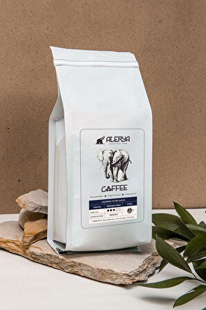 Kahve Öğütücü & Kupa & Filtre Kahve Hediye Seti