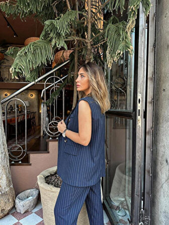 Çizgili Yelekli Casual Takım