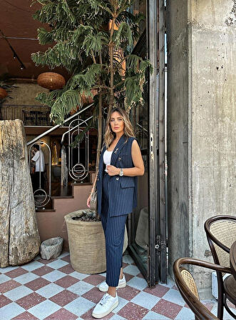 Çizgili Yelekli Casual Takım