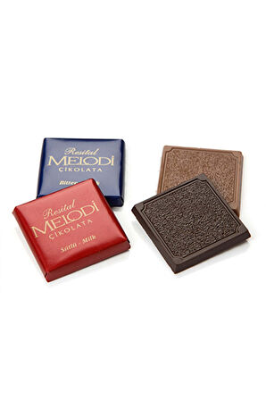 Love Tasarımlı Çekmeceli Gül Kutusu & 9'lu Melodi Çikolata Hediye Seti