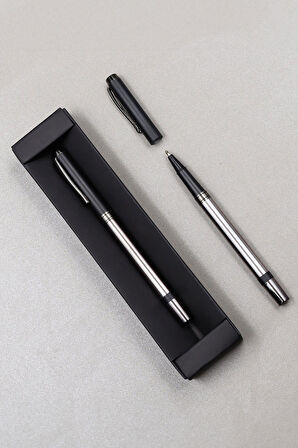 Siyah Defter & Siyah Metalik Roller Kalem & Gümüş Renk Baş Harf Baskılı Kupa Hediye Seti