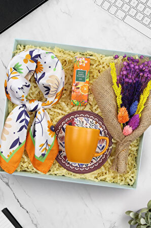 Turuncu Türk Kahvesi Fincanı & Fular & Kurutulmuş Çiçek Buketi & Mini Kolonya Hediye Seti