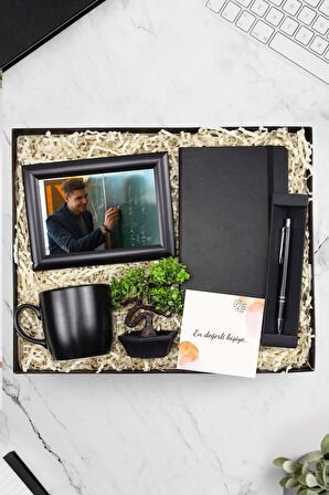 Siyah Çerçeve & Siyah Defter & Tükenmez Kalem & Siyah Kupa & Yapay Mini Ağaç Hediye Seti
