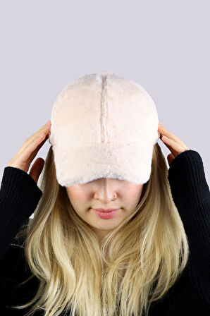 Mor Yumuşak Deri Cüzdan & Peluş Şapka & Gold Renk Çelik Mektup Kolye Hediye Seti