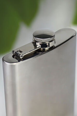 Çelik Cep Matarası & Zippo Tarzı Çakmak & Siyah Suni Deri Erkek El Çantası Hediye seti