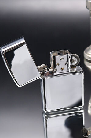 Metal Gümüş Renk Tabaka & Gümüş Renk Zippo Tarzı Çakmak & Siyah Tesbih & Siyah Cüzdan Hediye Seti