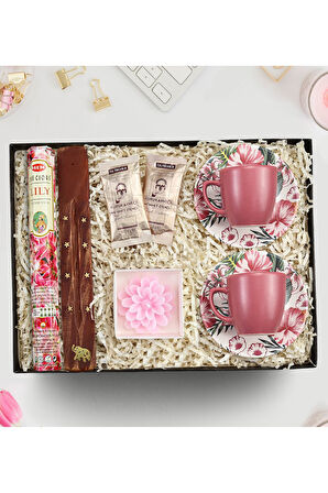 Kadına Özel Pembe Türk Kahvesi Fincanlı Hediye Seti