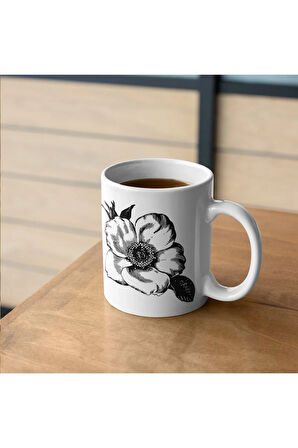 Siyah Beyaz Gravür Çiçek Desenli Kupa