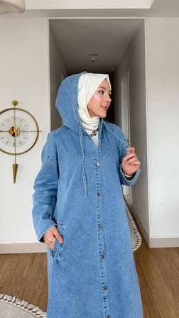 🧥 Kadın Oversize Kapüşonlu İnce Tensel Kot Kap – 120 cm