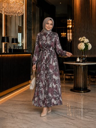 %100 Pamuklu Mango Kumaş Boydan Düğmeli Kuşaklı Tesettür Elbise 135 cm Desenli