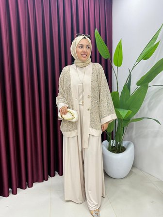 Pul Payet Detaylı Tilda Kumaş Tesettürlü Üçlü Takım – Bej & Siyah & Kahve
