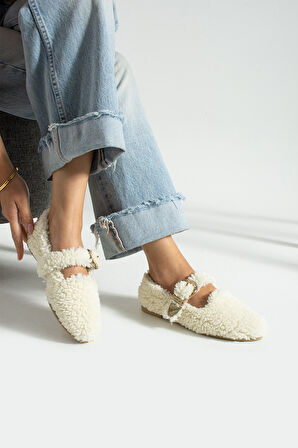 Kadın Tokalı Tüylü Peluş Babet Ev Terliği TS1189