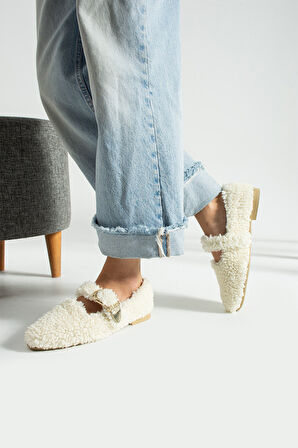 Kadın Tokalı Tüylü Peluş Babet Ev Terliği TS1189