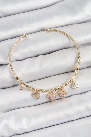 Pirinç Zirkon Taşlı Pembe Kalp Model Gold Renk Charm Bileklik - TJ-BB7356