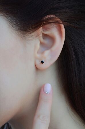 Siyah Taşlı Zirkon Tektaş Küpe 3 mm