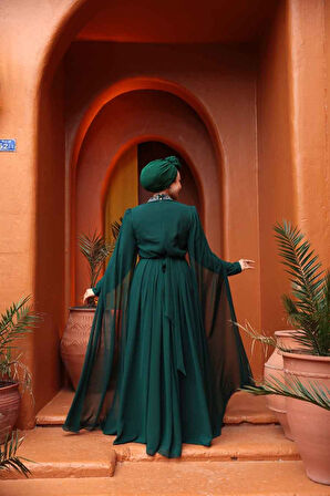 Omuzları Pelerinli Yeşil Tesettür Abiye Elbise 25911Y