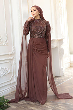 - Pelerin Detaylı Kahverengi Tesettür Abiye Elbise 52592KH