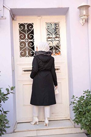 Kürklü Kapşonlu Siyah Tesettür Parka 60650S