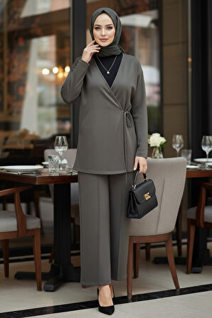 Yandan Bağlama Detaylı Haki Tesettür İkili Takım 13301HK